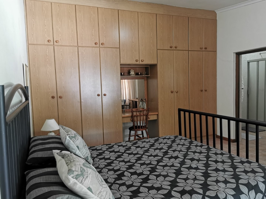 5 Bedroom Property for Sale in Piketberg Western Cape
